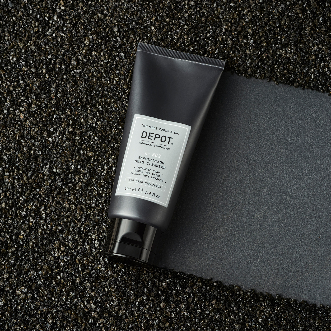 No. 802 - Gommage nettoyant il élimine les impuretés