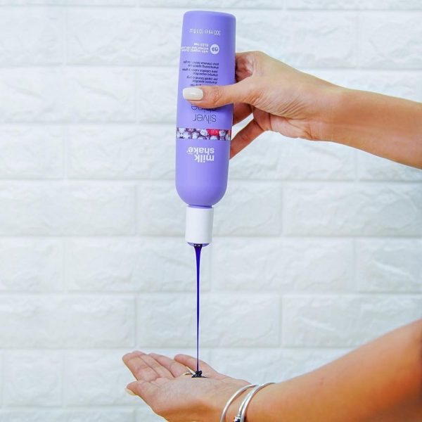 Le shampooing « Silver Shine Shampoo » de la marque Milk_Shake est un produit de qualité professionnelle conçu pour les cheveux gris