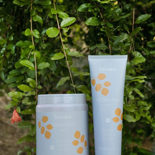 Le Hydrating Mask est un soin intensif spécialement conçu pour les cheveux secs