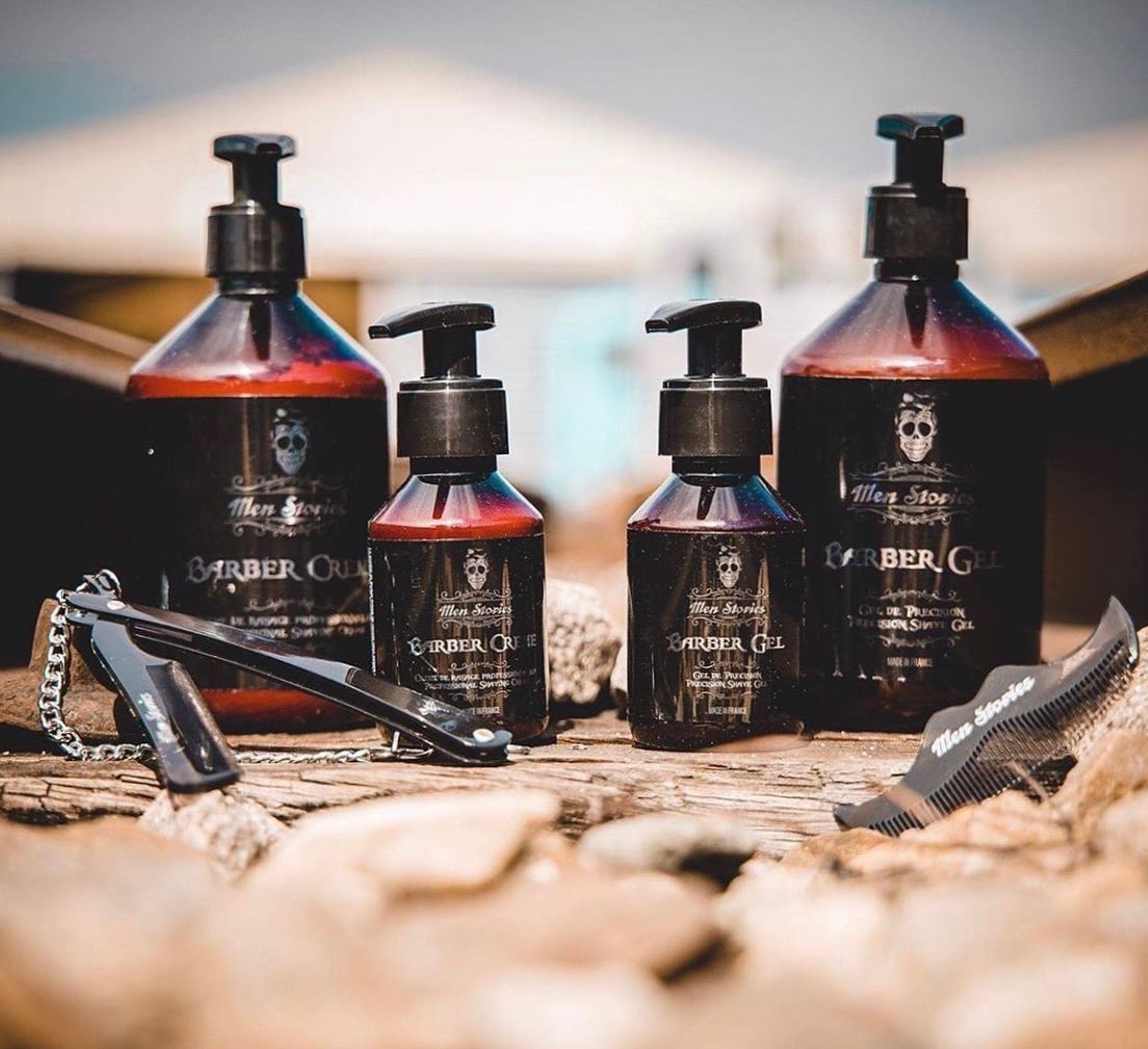 BARBER GEL - MEN STORIES BARBER GEL - MEN STORIES est un gel de précision translucide. Ce gel vous garantit une visibilité maximale tout au long de votre rasage. Il vous permet de styliser votre barbe et ses contours en toute transparence. Grâce à sa formule originale non-moussante