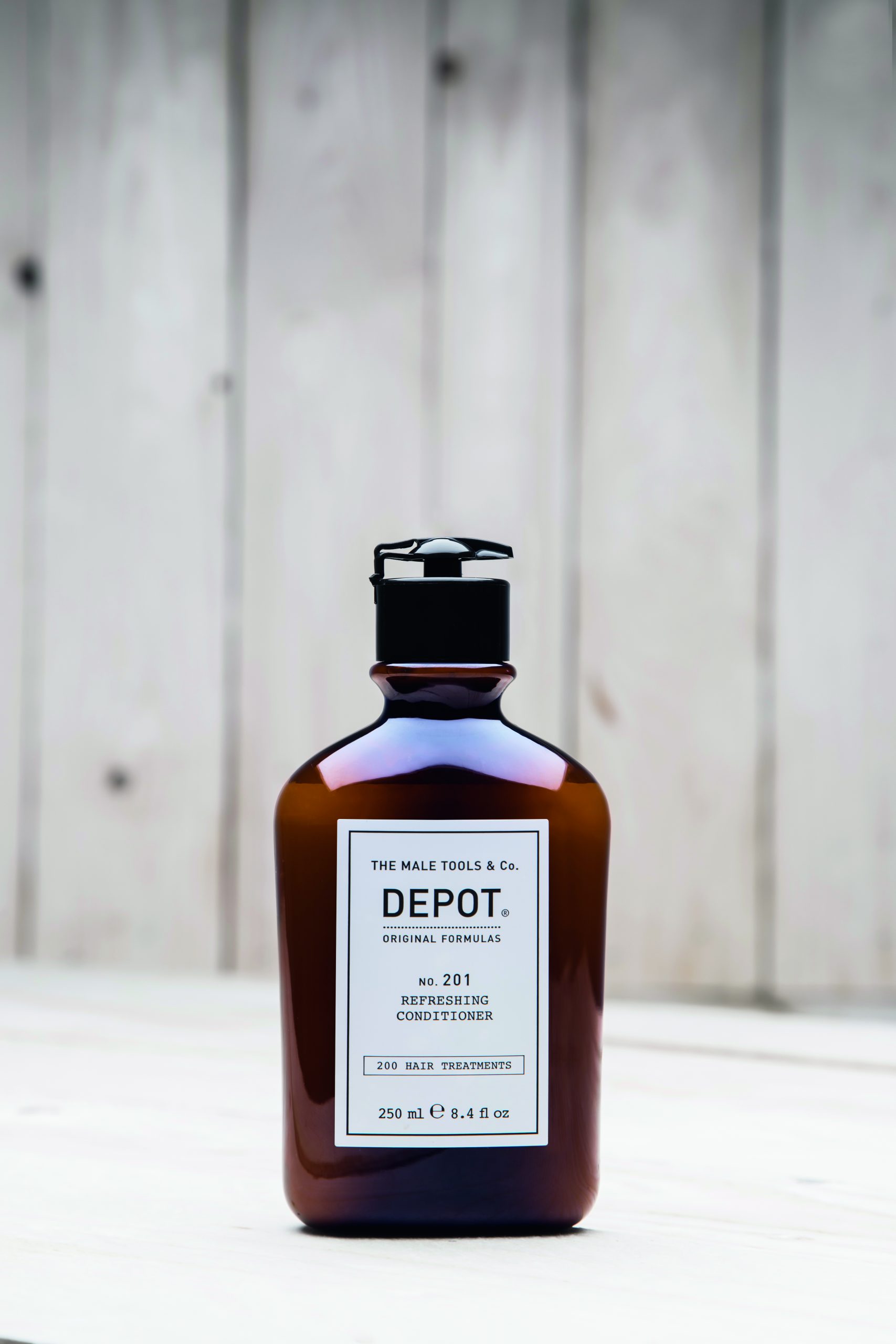 No. 201 - Conditioner No. 201 conditioner est baume démêlant hydratant et tonifiant pour la peau et les cheveux. Action conditionnante